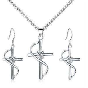 NWT Beautiful Cross Necklace Earring Set
